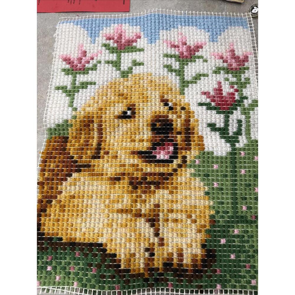 Handmade Latch Hook Shaggy Rug Hanging Wall Art Cute Golden Retriever Dog Puppy - Picture 5 of 5